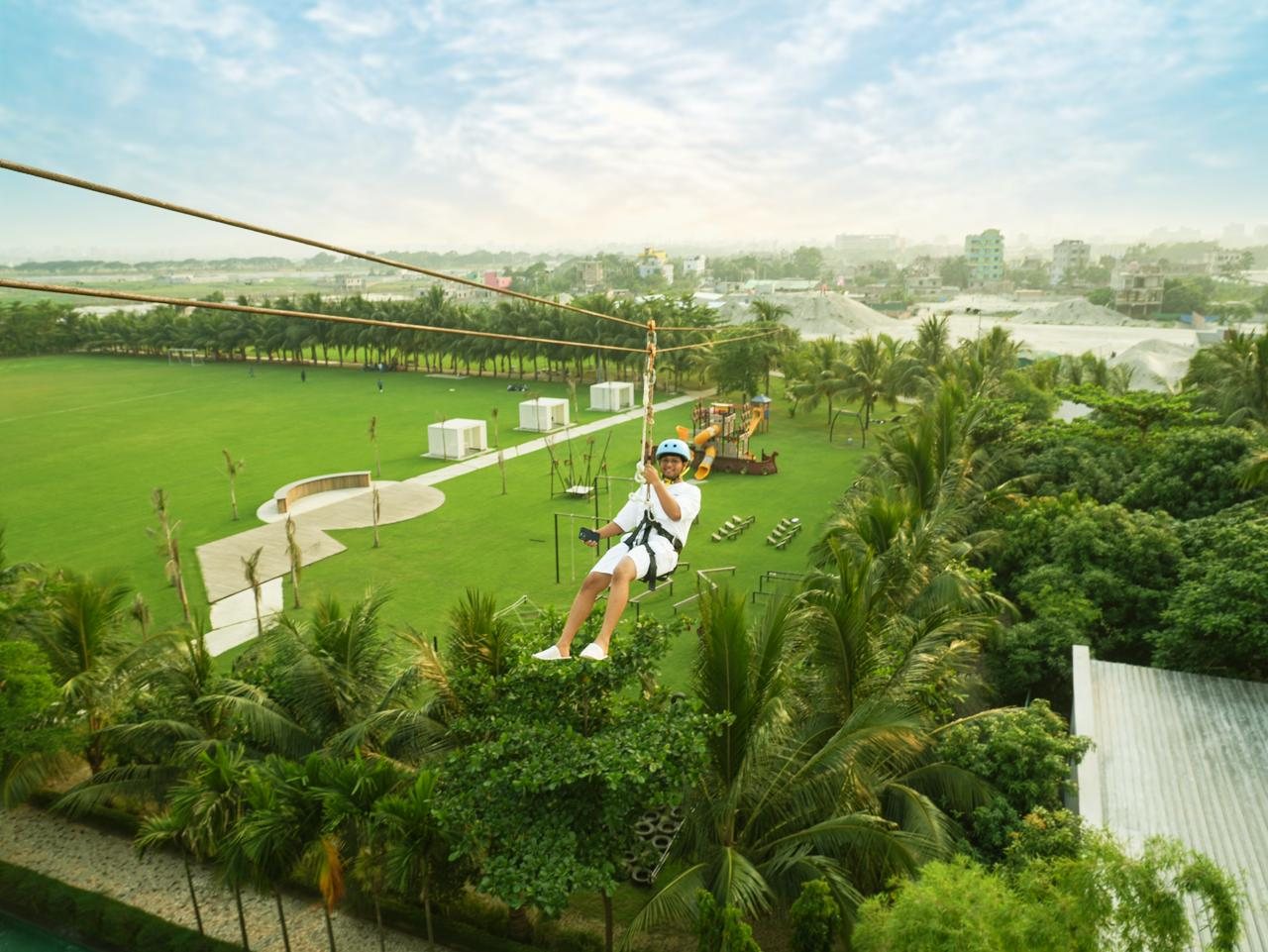 Bungee Jumping at Fortis Downtown Resort